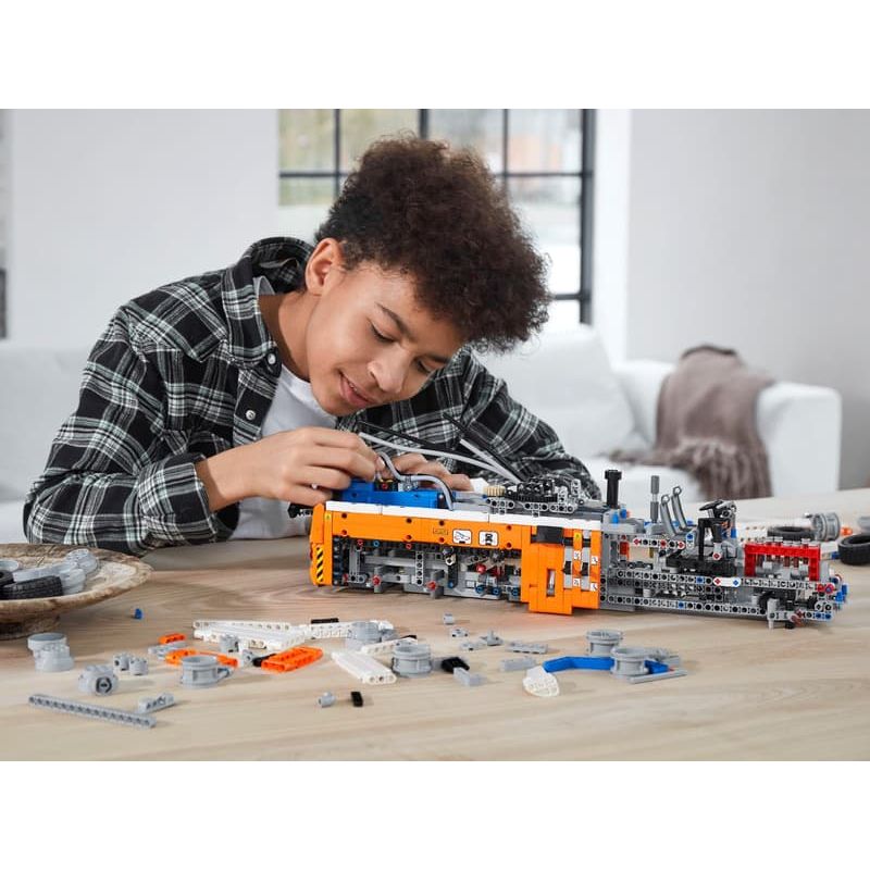LEGO 42128 - Schwerlast-Abschleppwagen