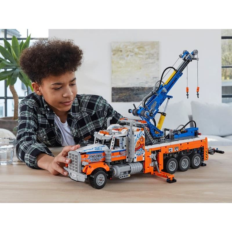 LEGO 42128 - Schwerlast-Abschleppwagen