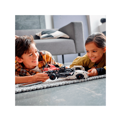 LEGO 42137 – Formula E Porsche 99X Electric