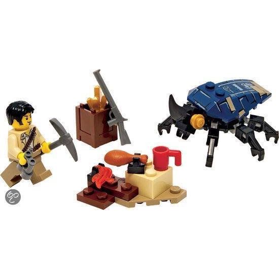 LEGO 7305 - Aanval van de Scarabee